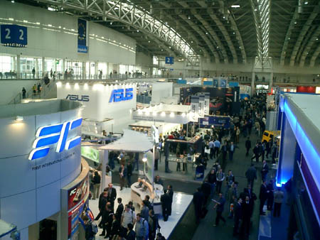 CeBIT 2004: 7 мгновений весны - CompReviews. ru