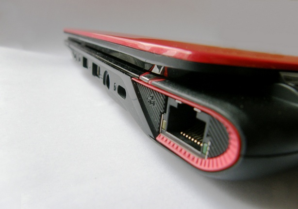 Обзор нетбука Acer Ferrari One